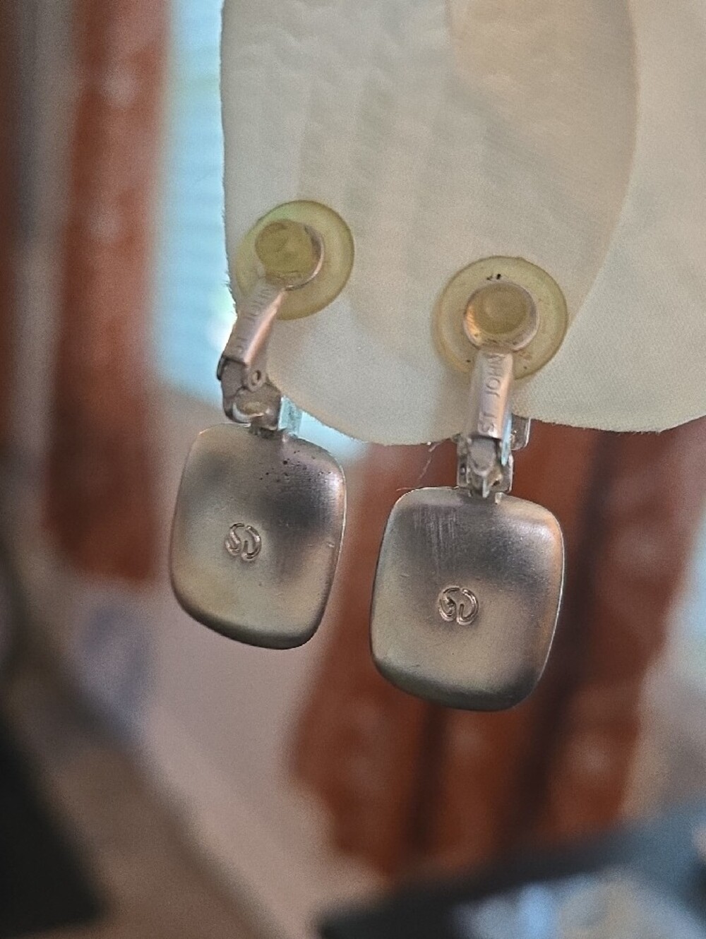 Vintage Signed St. John Silver Cat's Eye Dangle Clip-On Earrings - Picture 6 of 11